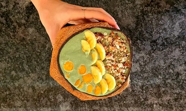 Coco Smoothie Bowl con Spirulina